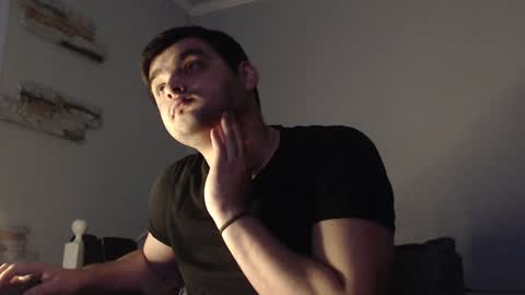 Snapshot of virgil____ chatting on December 11, 8:15 am virgil____ online show from December 11, 8:15 am