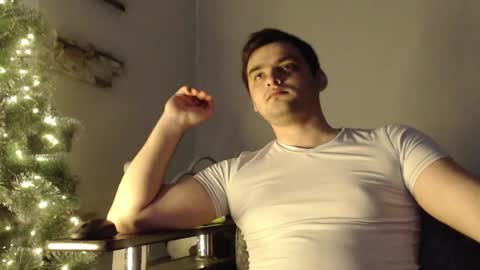 Snapshot of virgil____ chatting on December 21, 12:16 pm virgil____ online show from December 21, 12:16 pm