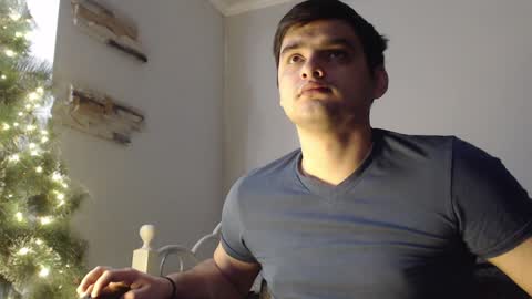 Snapshot of virgil____ chatting on December 27, 3:53 am virgil____ online show from December 27, 3:53 am