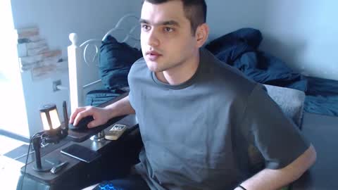 Snapshot of virgil____ chatting on February 27, 8:06 am virgil____ online show from February 27, 8:06 am