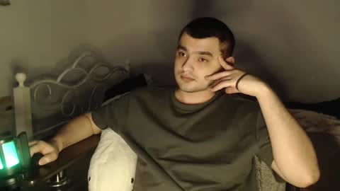 Snapshot of virgil____ chatting on March 1, 4:11 pm virgil____ online show from March 1, 4:11 pm