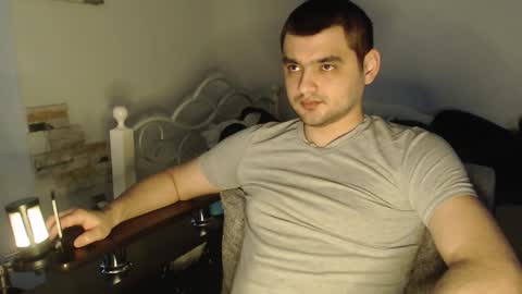 Snapshot of virgil____ chatting on March 4, 5:53 am virgil____ online show from March 4, 5:53 am