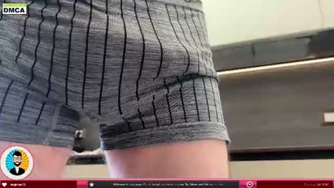 Snapshot of virgiman40 chatting on August 9, 12:10 pm virginman40 online show from August 9, 12:10 pm