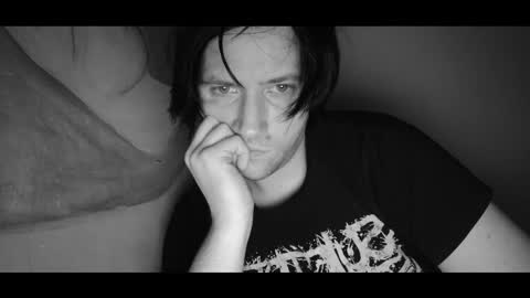 vitiligoboyy online show from March 6, 11:45 pm