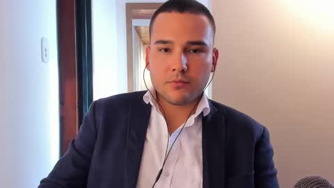 Vito Ferrer online show from February 5, 10:01 pm