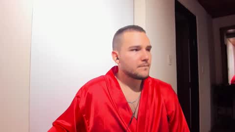 Vito Ferrer online show from March 8, 1:50 am