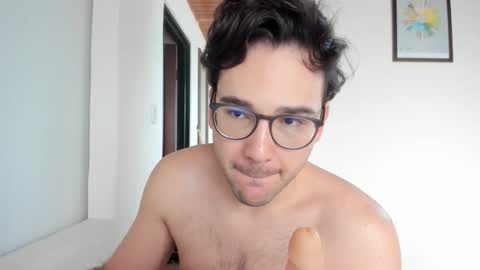 Vito Ferrer online show from February 28, 12:17 pm