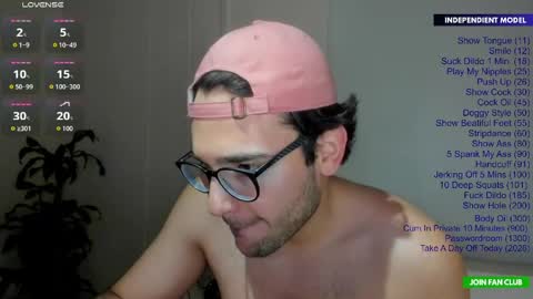 Snapshot of vito_ferrero chatting on May 22, 11:21 pm Vito Ferrer online show from May 22, 11:21 pm