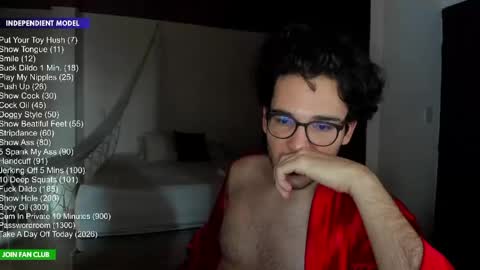 Snapshot of vito_ferrero chatting on May 30, 9:34 pm Vito Ferrer online show from May 30, 9:34 pm