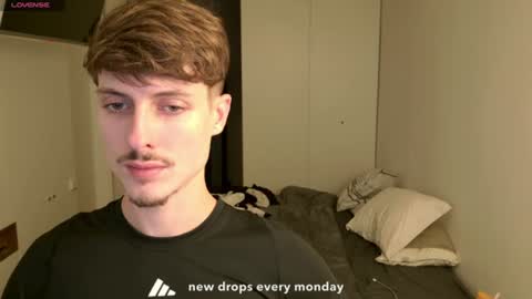 Snapshot of vitoraugustoxxx chatting on June 20, 8:11 pm vitoraugustoxxx online show from June 20, 8:11 pm