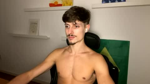 Snapshot of vitoraugustoxxx chatting on July 7, 8:57 pm vitoraugustoxxx online show from July 7, 8:57 pm