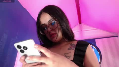 Snapshot of vitoria23_ chatting on May 7, 1:38 pm victoria 3 online show from May 7, 1:38 pm
