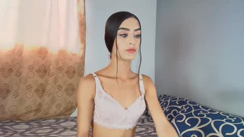 Snapshot of vitoriia_ chatting on May 29, 8:29 pm vitoriia_ online show from May 29, 8:29 pm