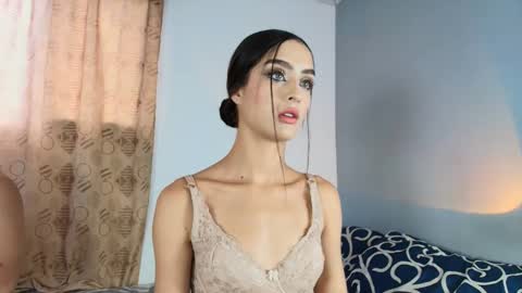 Snapshot of vitoriia_ chatting on June 5, 8:14 pm vitoriia_ online show from June 5, 8:14 pm