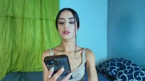 Snapshot of vitoriia_ chatting on June 18, 4:46 am vitoriia_ online show from June 18, 4:46 am