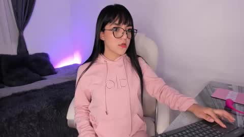 Vict  online show from October 3, 11:29 am