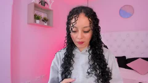 Vivi online show from November 3, 3:30 am