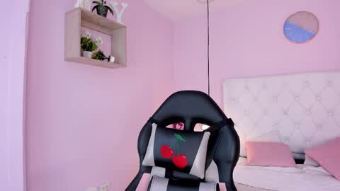 Vivi online show from November 28, 3:53 am