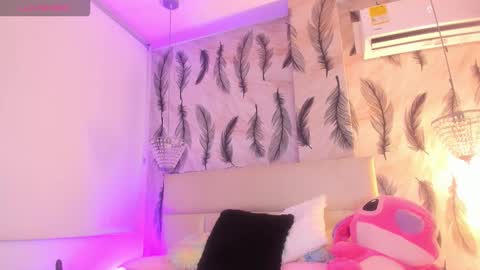 Viviana  online show from November 19, 10:43 pm