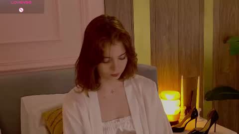 vivi_west online show from June 14, 5:15 pm
