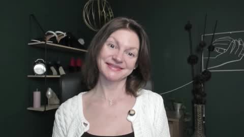 Vivian online show from October 23, 7:07 am