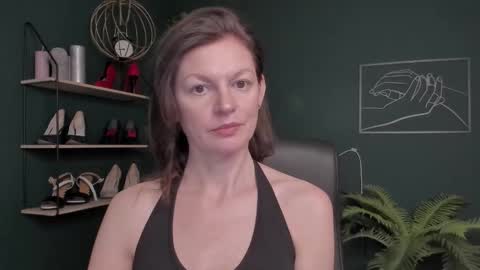 Vivian online show from November 11, 12:16 pm