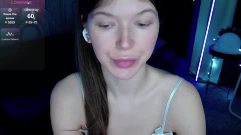 Snapshot of vivian_evans_ chatting on January 8, 7:03 am Vivian Evans online show from January 8, 7:03 am