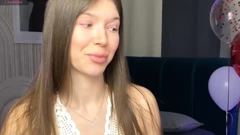 Snapshot of vivian_evans_ chatting on February 20, 4:07 am Vivian Evans online show from February 20, 4:07 am