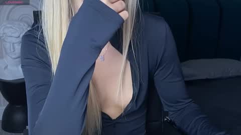 Snapshot of vivian_evans_ chatting on September 11, 12:55 am Vivian Evans online show from September 11, 12:55 am