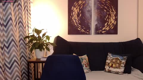 Snapshot of vivian_soul chatting on February 8, 5:50 pm Vivian online show from February 8, 5:50 pm