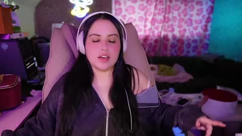 Vivi online show from March 6, 2:35 pm