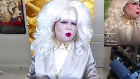 Snapshot of vivianfrost chatting on November 8, 4:34 am VivianFrosty online show from November 8, 4:34 am