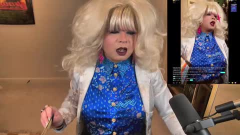 Snapshot of vivianfrost chatting on May 17, 3:26 am VivianFrosty online show from May 17, 3:26 am