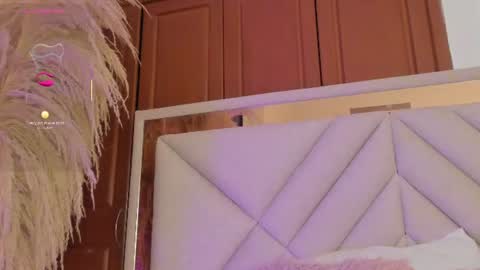 Vivi online show from July 20, 1:35 pm