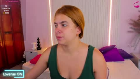 vivianowen9 online show from May 4, 12:23 pm