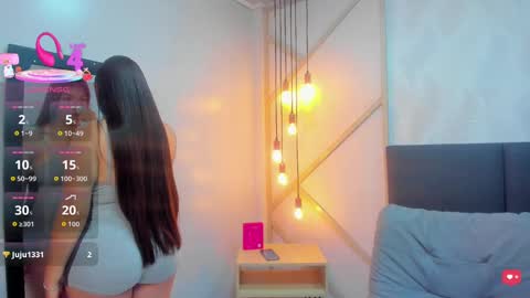 Vivian online show from November 6, 11:55 am