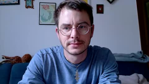 Snapshot of vivid_ether chatting on February 12, 9:10 am Viv online show from February 12, 9:10 am