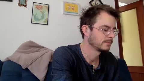 Snapshot of vivid_ether chatting on February 26, 9:21 am Viv online show from February 26, 9:21 am