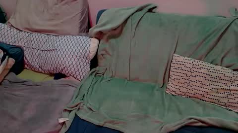 Snapshot of vivid_ether chatting on December 1, 5:51 pm Viv online show from December 1, 5:51 pm