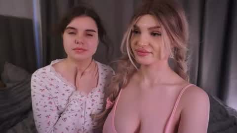 Nelly and Mari online show from July 8, 10:53 am