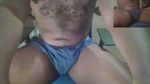 Snapshot of vividerblock45 chatting on December 16, 9:52 pm youngbbc538 online show from December 16, 9:52 pm