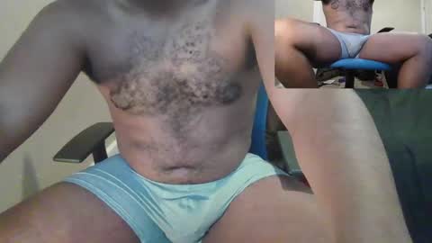 Snapshot of vividerblock45 chatting on March 9, 1:59 pm youngbbc538 online show from March 9, 1:59 pm