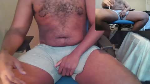 Snapshot of vividerblock45 chatting on March 9, 7:05 pm youngbbc538 online show from March 9, 7:05 pm