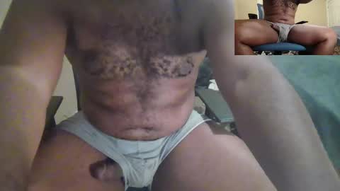 Snapshot of vividerblock45 chatting on October 4, 5:16 am youngbbc538 online show from October 4, 5:16 am