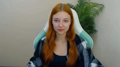 Snapshot of vivien_leight chatting on October 15, 6:19 pm Vivien online show from October 15, 6:19 pm