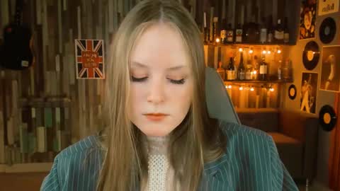 Vivien online show from February 20, 1:08 pm