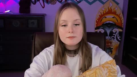 Vivien online show from March 2, 3:16 pm