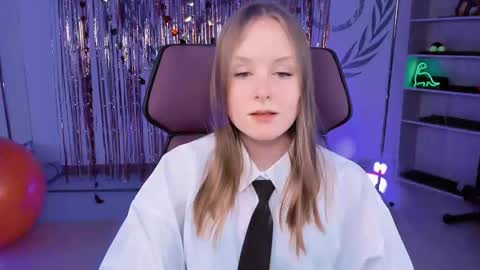 Vivien online show from March 9, 12:09 pm