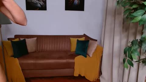 Vivienne online show from March 13, 4:46 pm