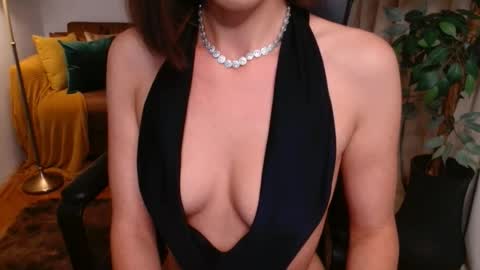 Vivienne online show from July 28, 6:53 pm